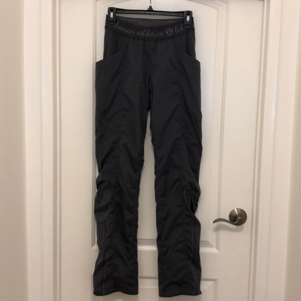 Rare Lululemon- studio to street style- Size 2